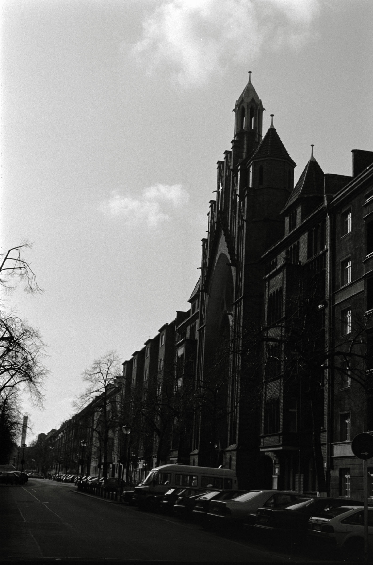 AHP F1993 03 006 sc240902 img20 NLP